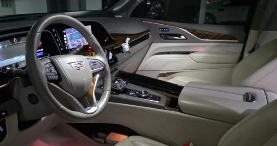 Cadillac Escalade 