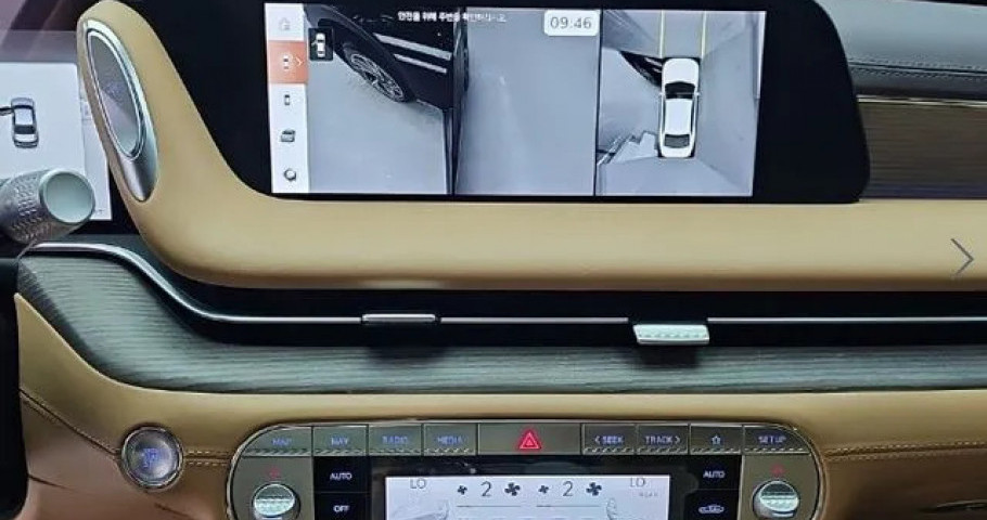 Genesis G90 