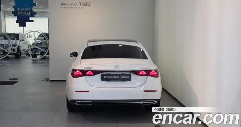 Mercedes-Benz E-Class 