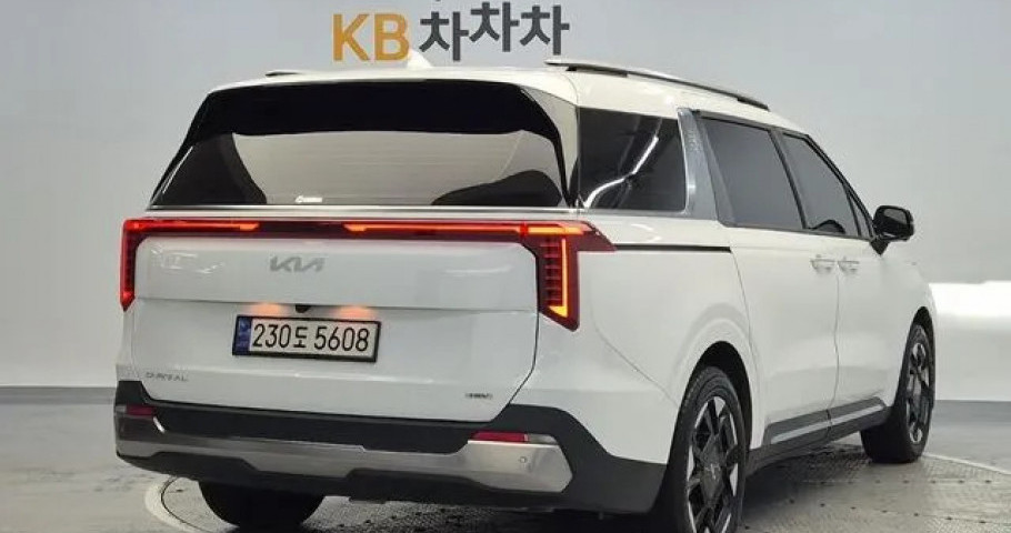 Kia Carnival 