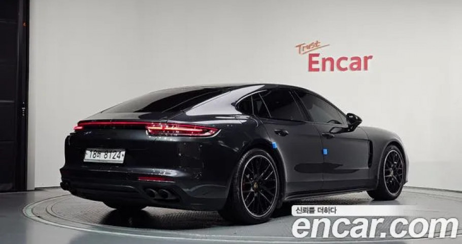 Porsche Panamera 