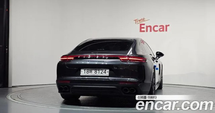 Porsche Panamera 