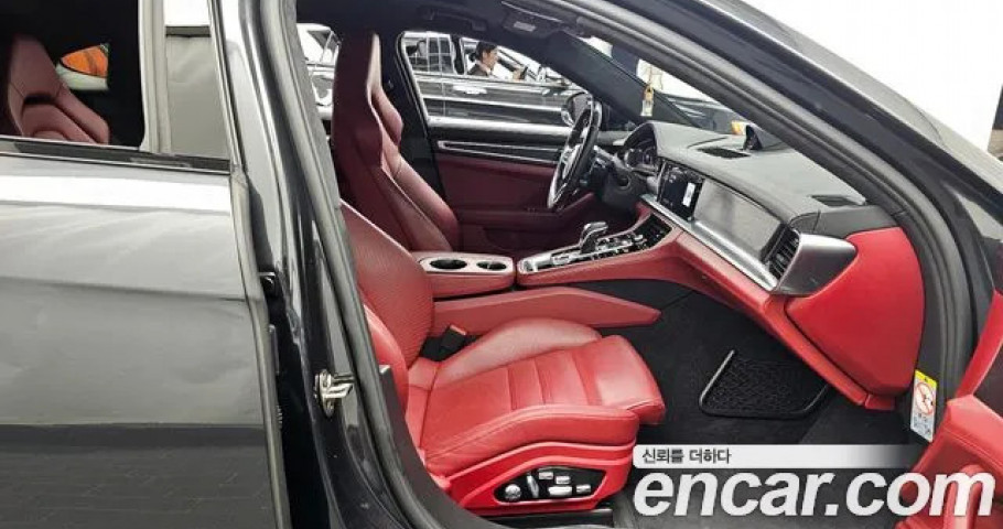 Porsche Panamera 