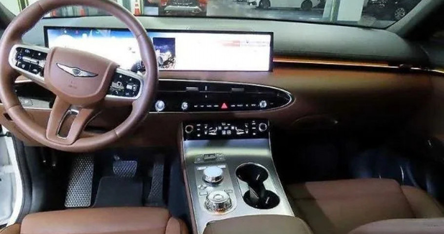 Genesis Gv70 