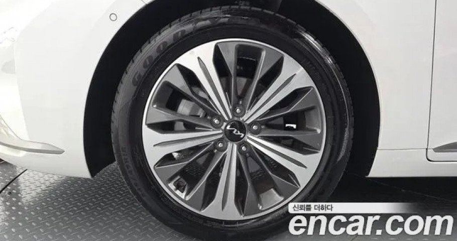 Kia K8 