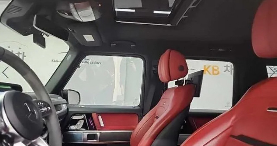 Mercedes-Benz G-Class 