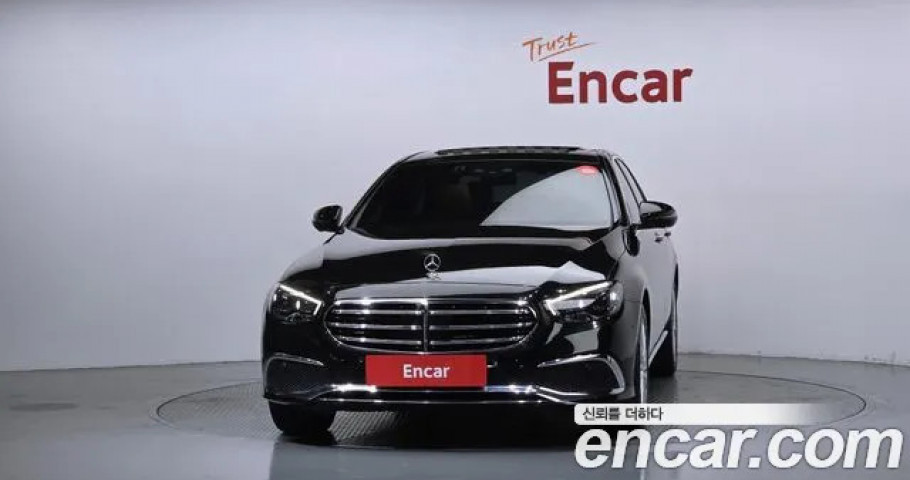 Mercedes-Benz E-Class 