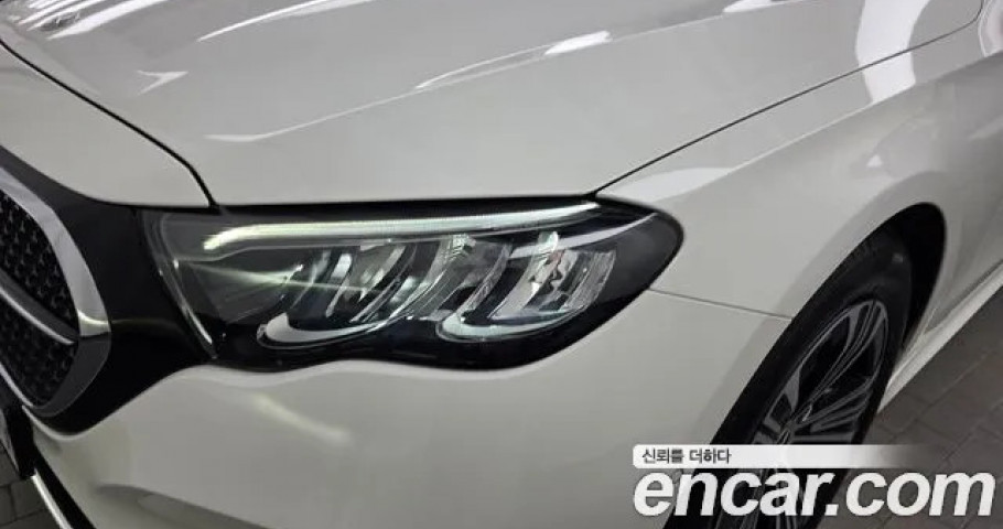 Mercedes-Benz E-Class 