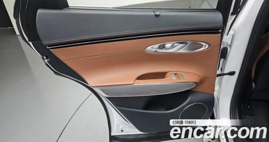 Genesis Gv70 