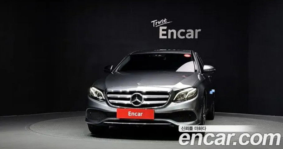 Mercedes-Benz E-Class 