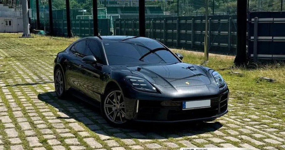 Porsche Panamera 