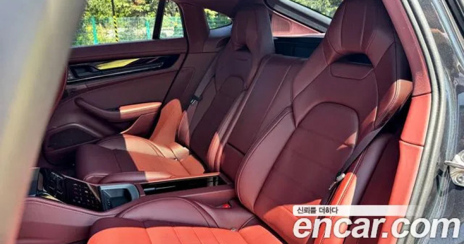 Porsche Panamera 