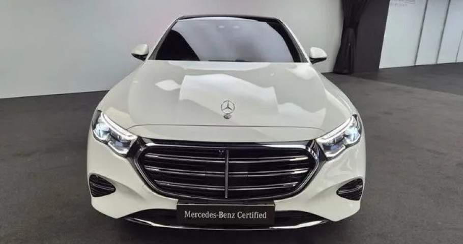 Mercedes-Benz E-Class 