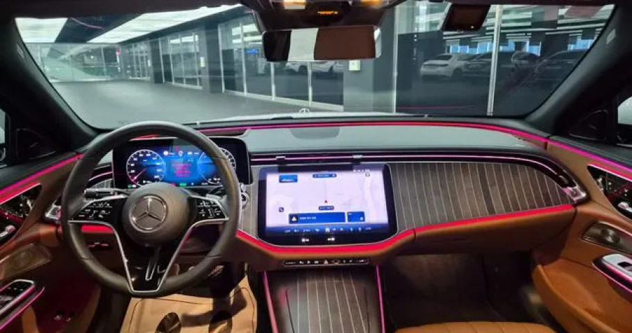 Mercedes-Benz E-Class 