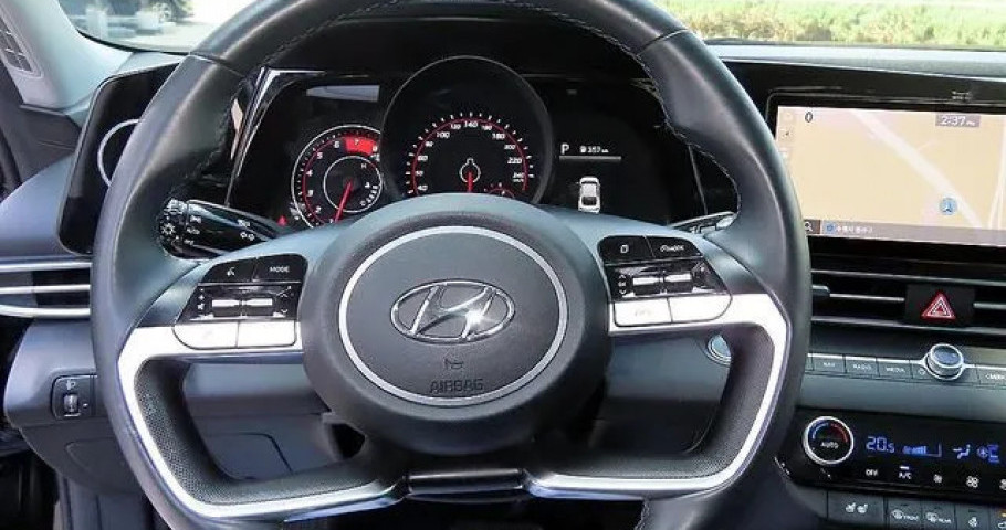 Hyundai Avante (Elantra) 