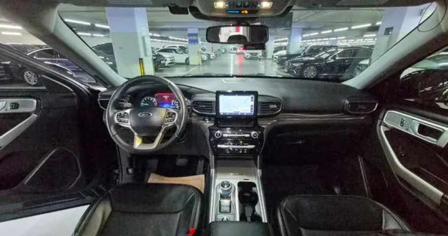 Ford Explorer 