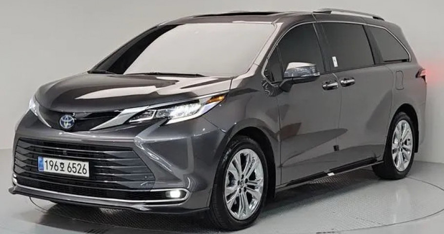 Toyota Sienna 