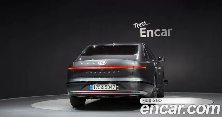 Hyundai Grandeur 