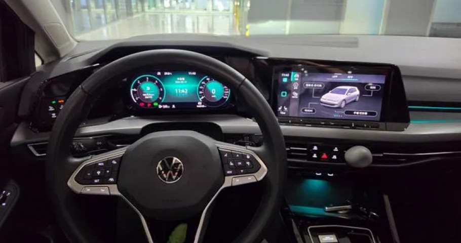 Volkswagen Golf 