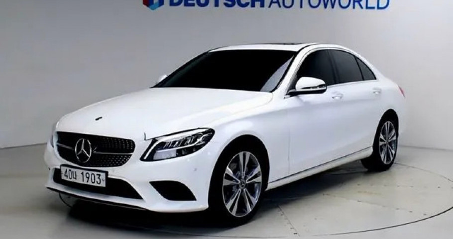 Mercedes-Benz C-Class 
