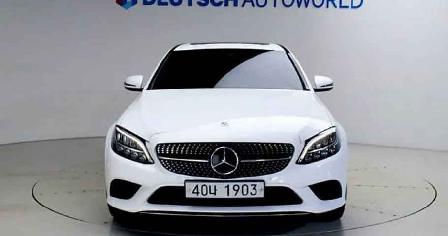 Mercedes-Benz C-Class 