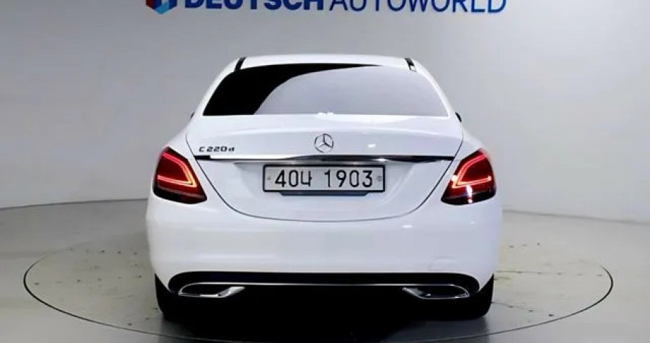 Mercedes-Benz C-Class 