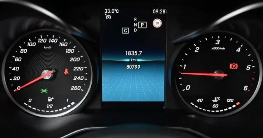 Mercedes-Benz C-Class 