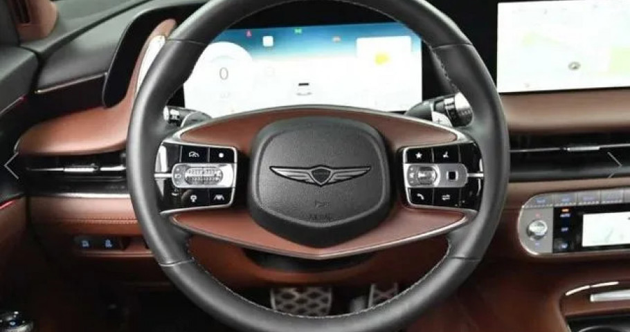 Genesis G90 