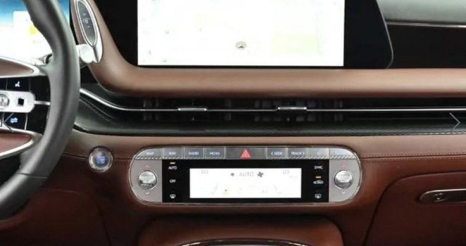 Genesis G90 