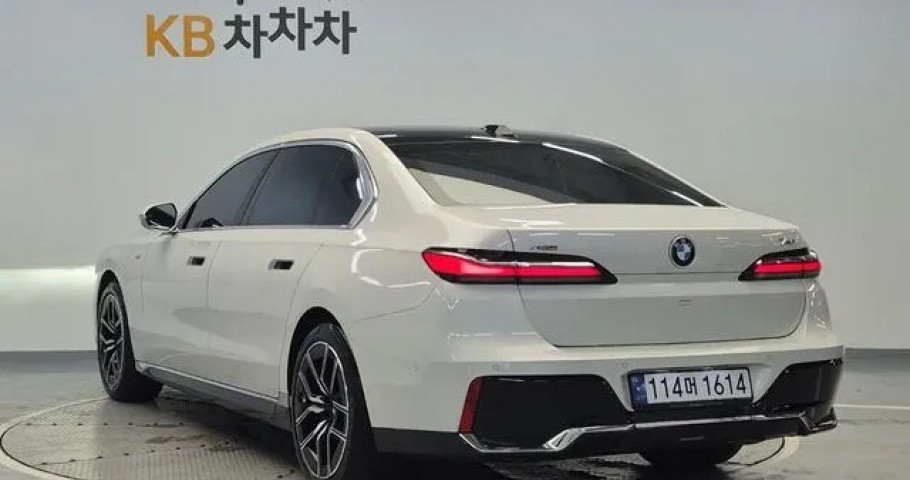 Bmw 7-Series 