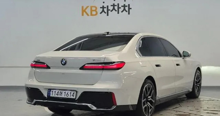 Bmw 7-Series 