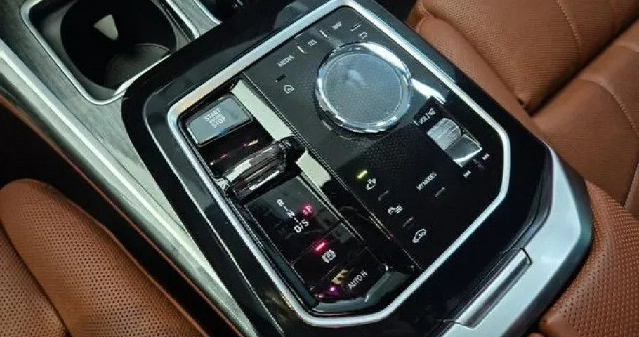 Bmw 7-Series 