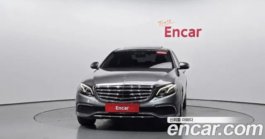 Mercedes-Benz E-Class 