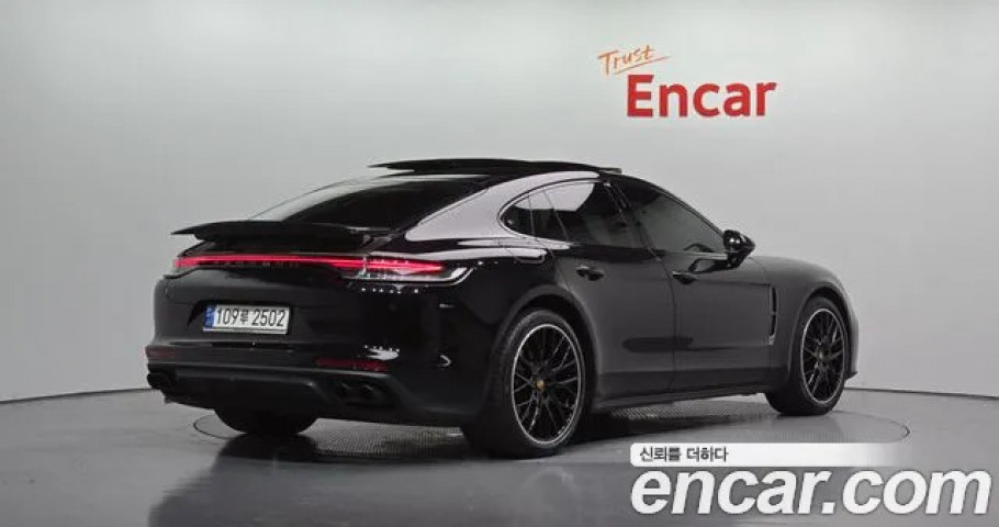 Porsche Panamera 