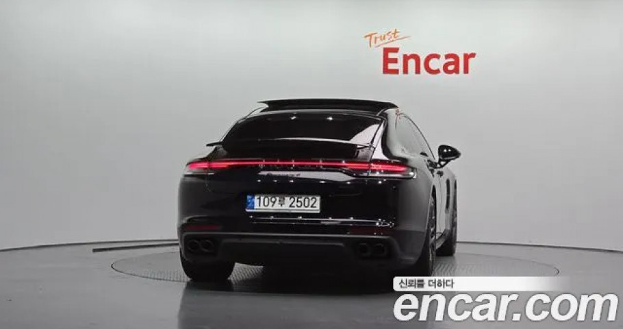 Porsche Panamera 
