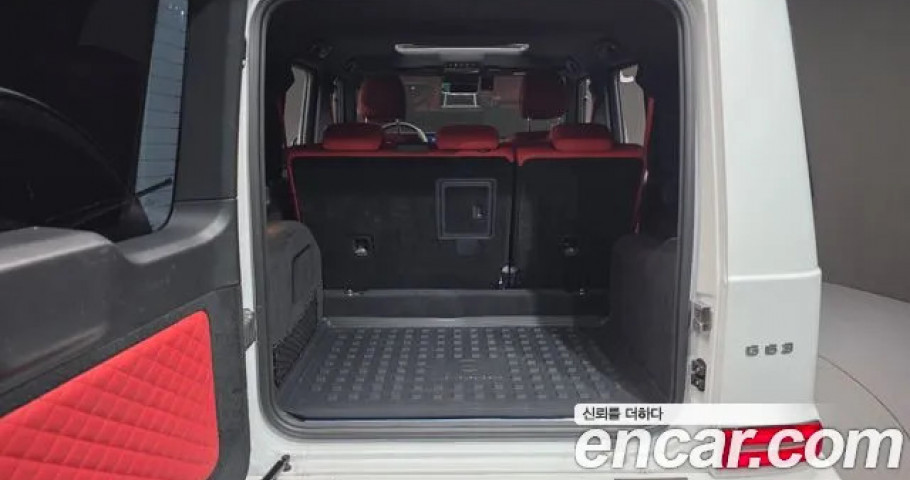 Mercedes-Benz G-Class 