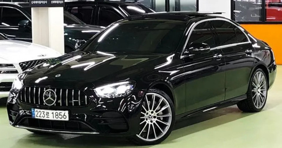 Mercedes-Benz E-Class 