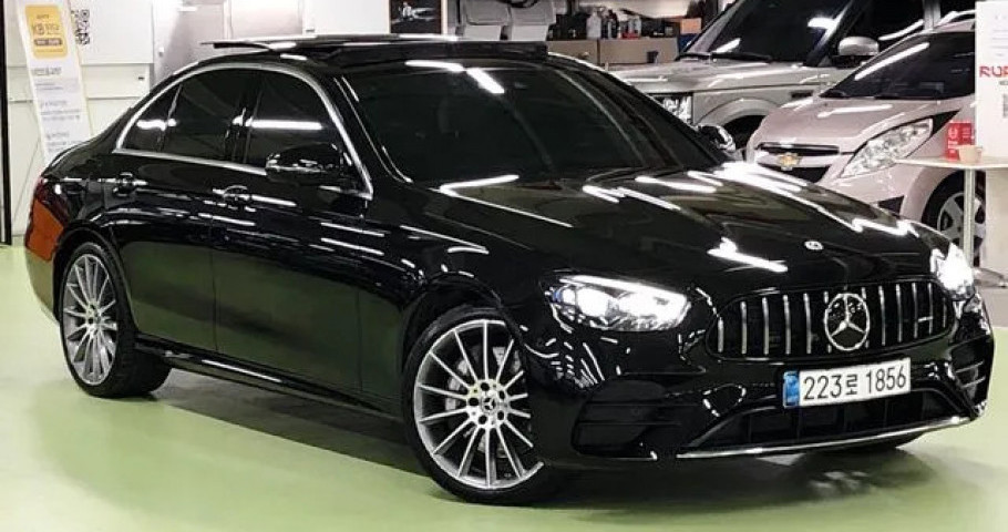 Mercedes-Benz E-Class 