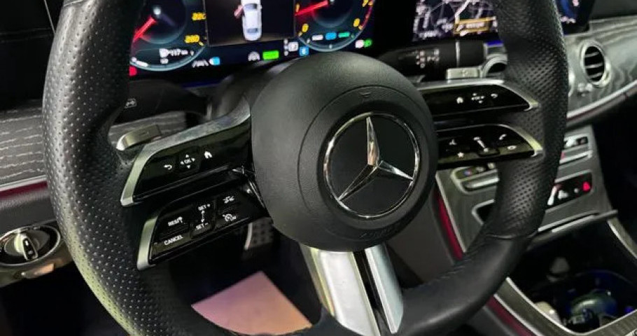 Mercedes-Benz E-Class 