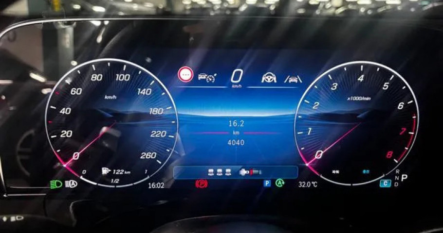 Mercedes-Benz E-Class 