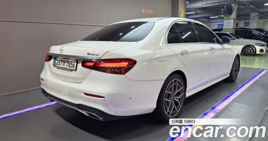 Mercedes-Benz E-Class 