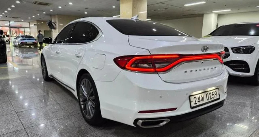 Hyundai Grandeur 