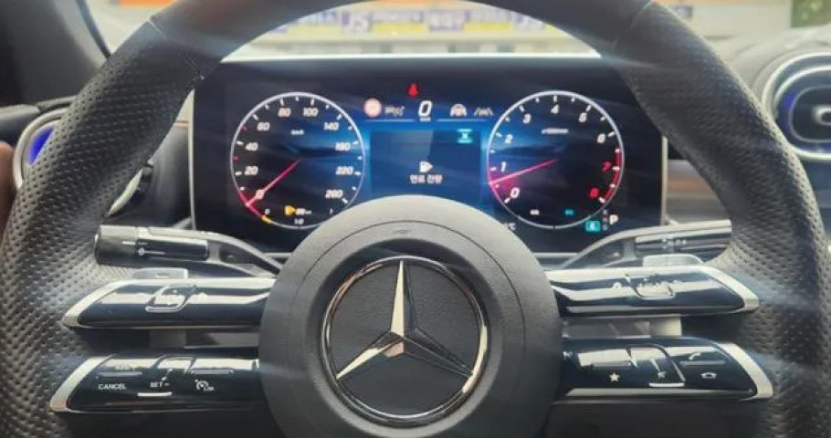 Mercedes-Benz Cle-Class 