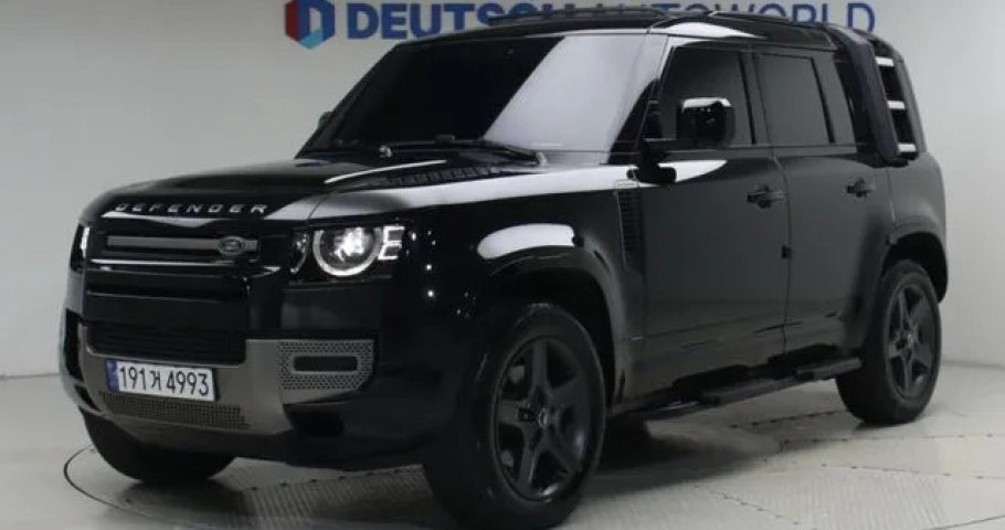 Land Rover Defender 