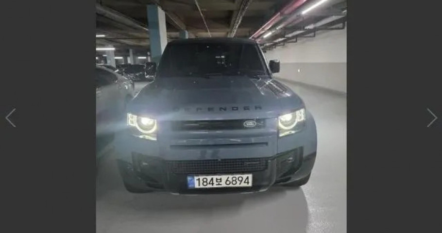 Land Rover Defender 