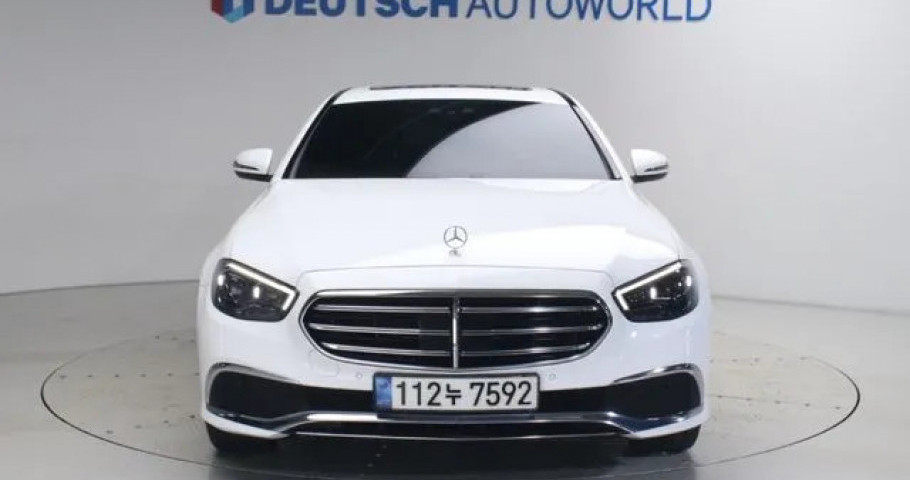 Mercedes-Benz E-Class 