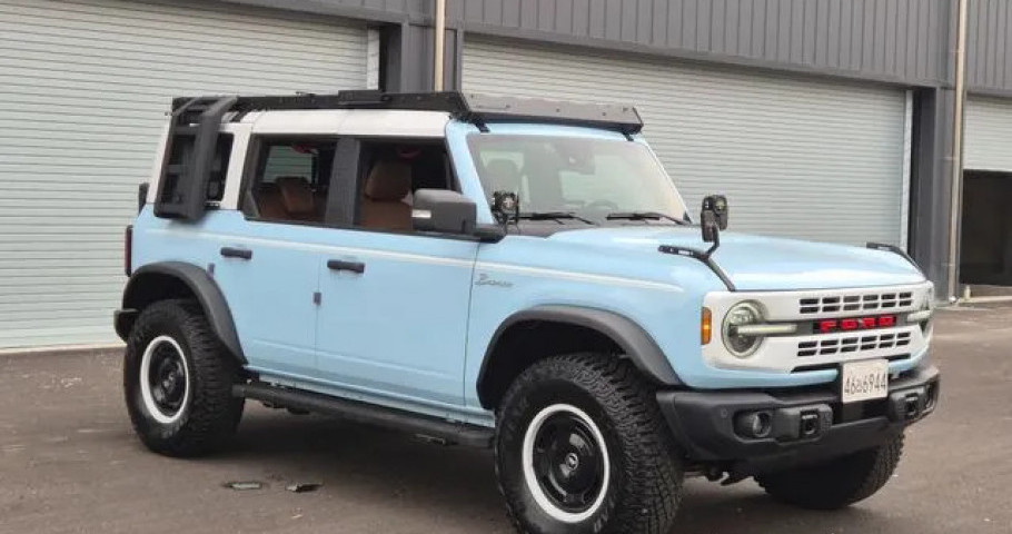 Ford Bronco 