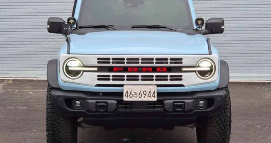 Ford Bronco 