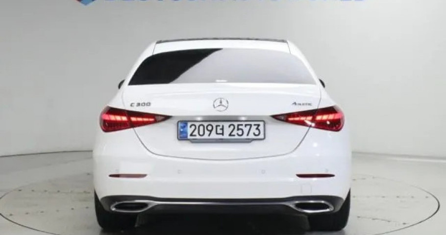 Mercedes-Benz C-Class 