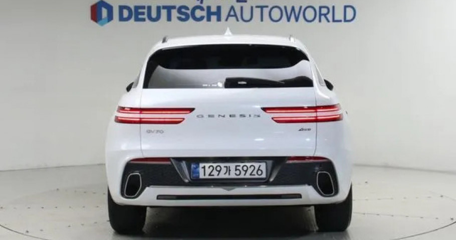 Genesis Gv70 